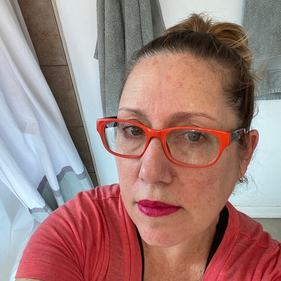 Meet your Posher, Veronica - Picture 1 of 1